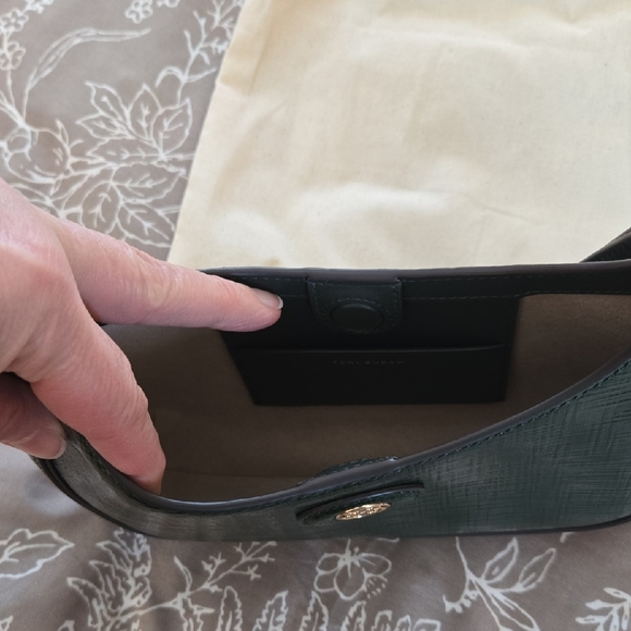 Tory Burch Robinson Crosshatched Bag - Picture 4 of 6